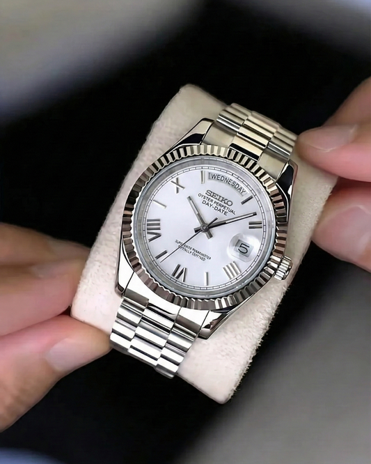 Seiko DayDate Mod fehér római számlap