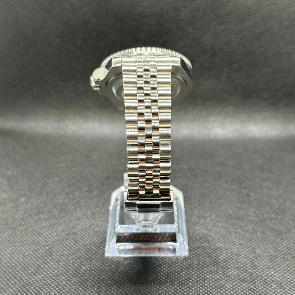 Seiko GMT Mod – "Sprite" – Zöld/Fekete lünetta