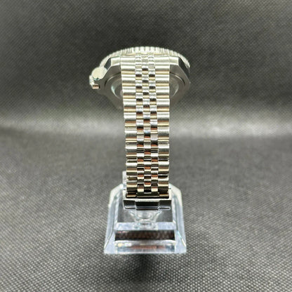 Seiko GMT Mod – "Sprite" – Zöld/Fekete lünetta